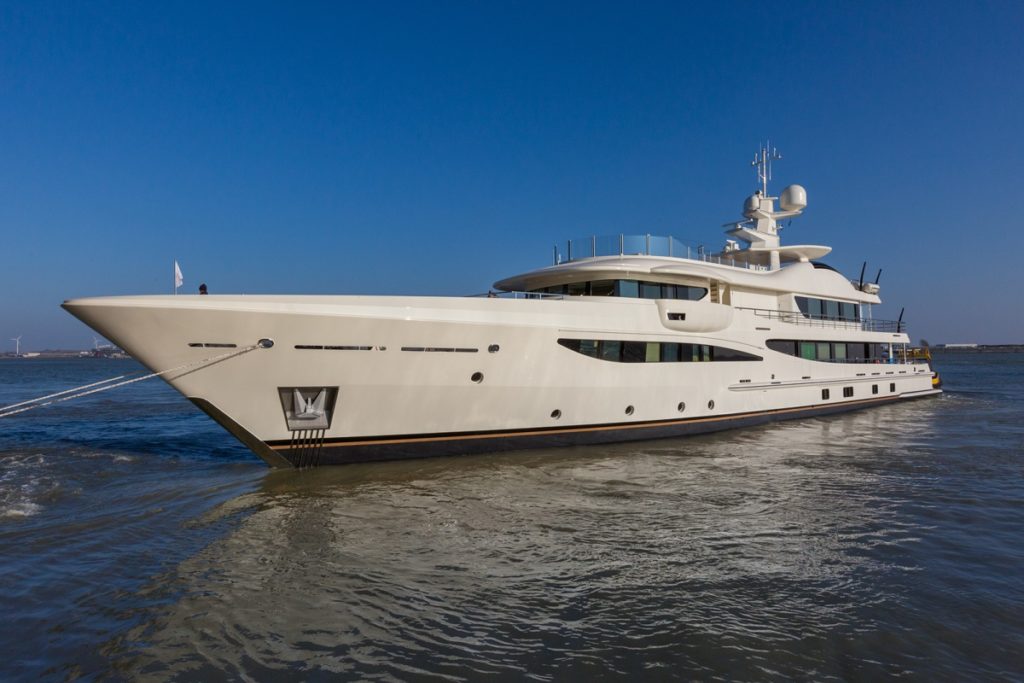 <!--:en--></noscript>AMELS launch new 55-metre Super yacht
