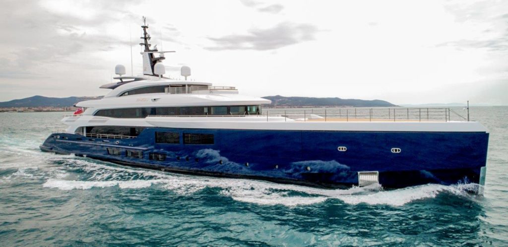 THE EXCELLENCE OF BENETTI STEEL CUSTOM YACHTS AT THE 2021 MONACO YACHT SHOW. ON DISPLAY FOR THE FIRST TIME EVER, 108-METER GIGA YACHT “IJE”, THE SHOW’S FLAGSHIP, AND 65-METER MEGA YACHT “ZAZOU”