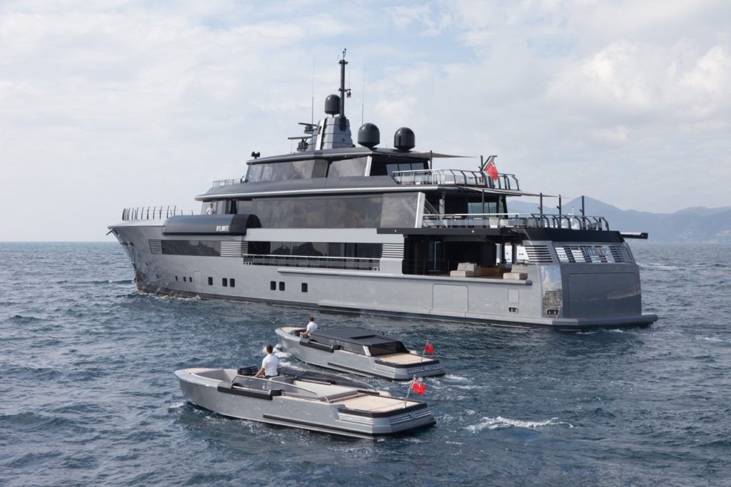 <!--:en--></noscript>More technology & glamour by I.C. Yacht at the 2016 Monaco yacht show