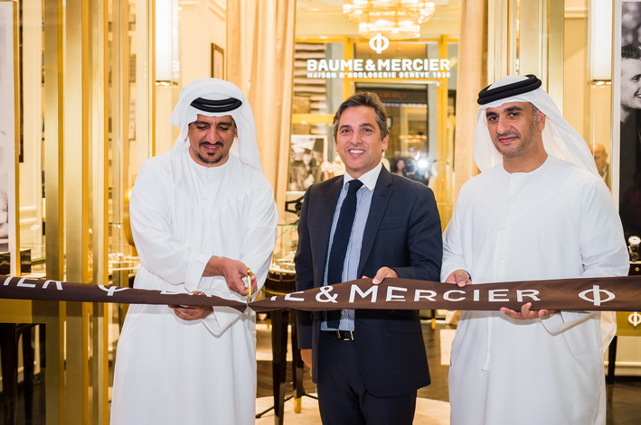 <!--:en--></noscript>Baume & Mercier Reopens renovated Dubai Mall Boutique 