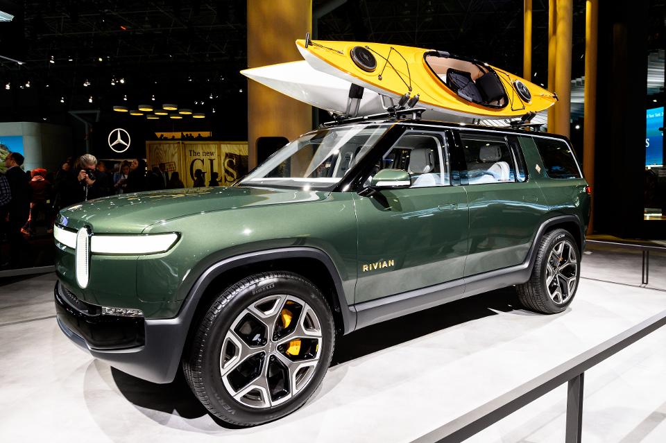 Lincoln And Rivian To Collaborate On New Battery-Powered SUV