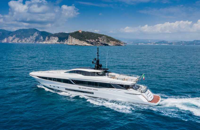 The Mangusta GranSport 45 wins in the category  “Semi-Displacement or Planing Motor Yachts below 500GT – 35M and Above” at World Superyacht Awards 2020