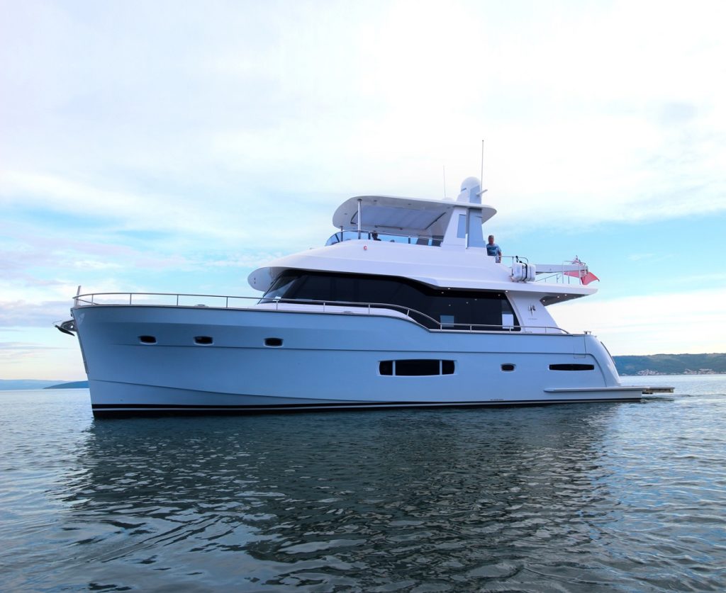 <!--:en--></noscript>Outer Reef Yachts – Trident 620 debut at Cannes Yachting Festival 2016