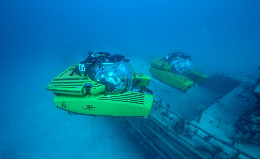 <!--:en--></noscript>Twin Triton 3300/3 Submersibles Delivered