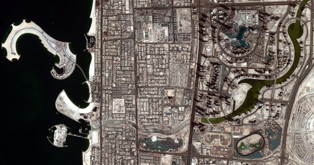 <!--:en--></noscript>First space image of Dubai Water Canal full of water