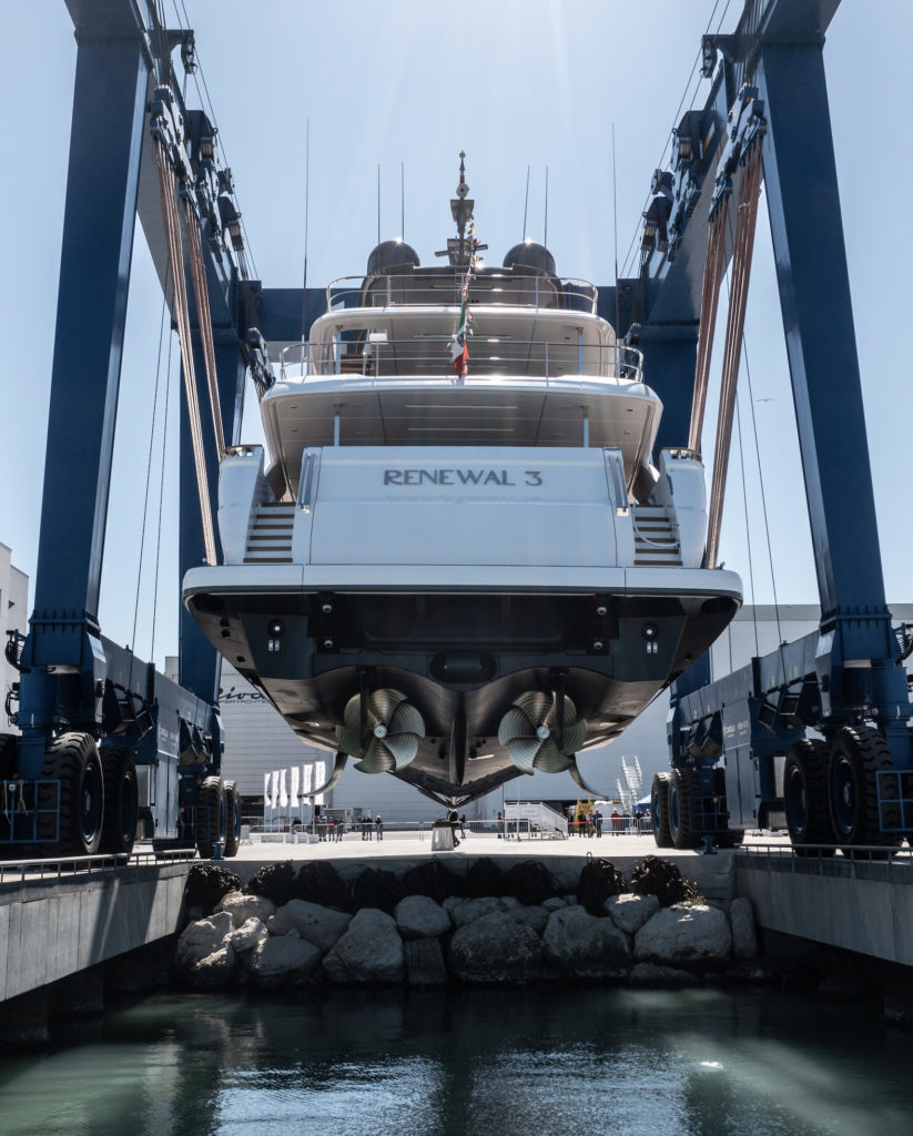 M/Y “RENEWAL 3” IS FIRST CUSTOM LINE NAVETTA 33 LAUNCHED IN 2022