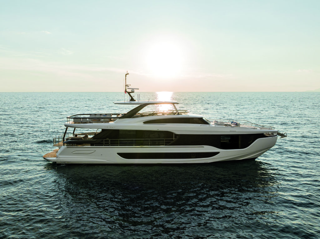 Azimut at the Genoa International Boat Show 2022 with 9 models and the new Grande 26M