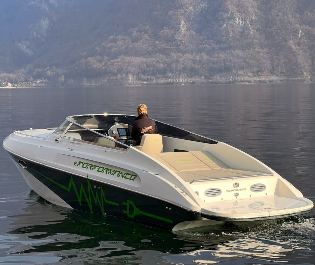 Launched at the recent Austrian Boat Show in Tulln Introducing the Performance e801