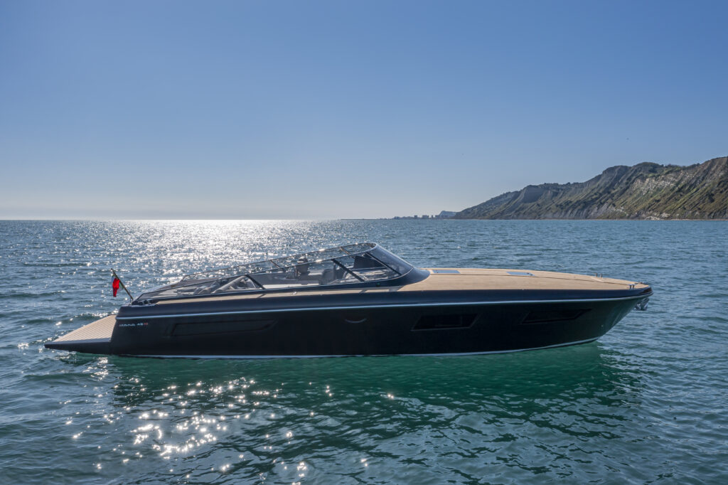 ITAMA 45RS: A RESTYLING FOR THE EVERGREEN MODEL THAT CONTINUES TO THRILL