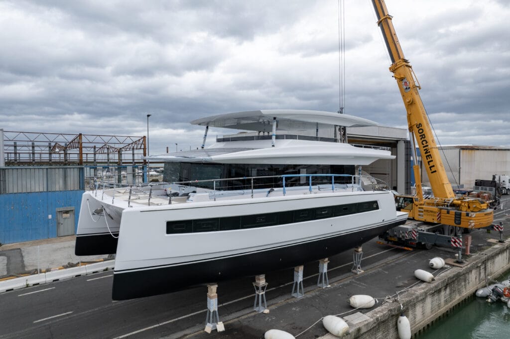 SILENT-YACHTS LAUNCHES FIRST EVER SOLAR ELECTRIC SILENT 62 3-DECK